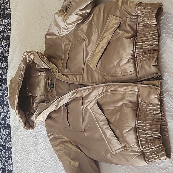 Ralph Lauren Gold Puffer Jacket Hooded size Large - Picture 3 of 7